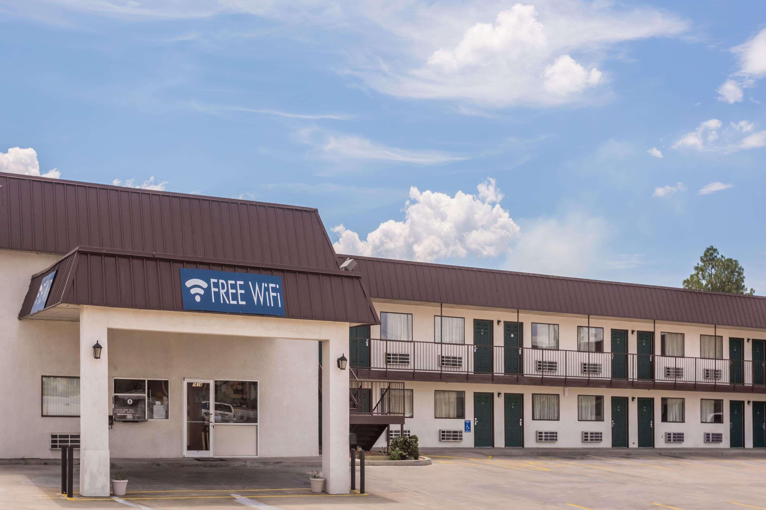 Travelodge By Wyndham Cordele Exterior photo